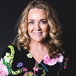 Moderator Ellinor Persson har ordet